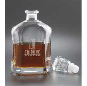 26 oz Whiskey Decanter with Topper